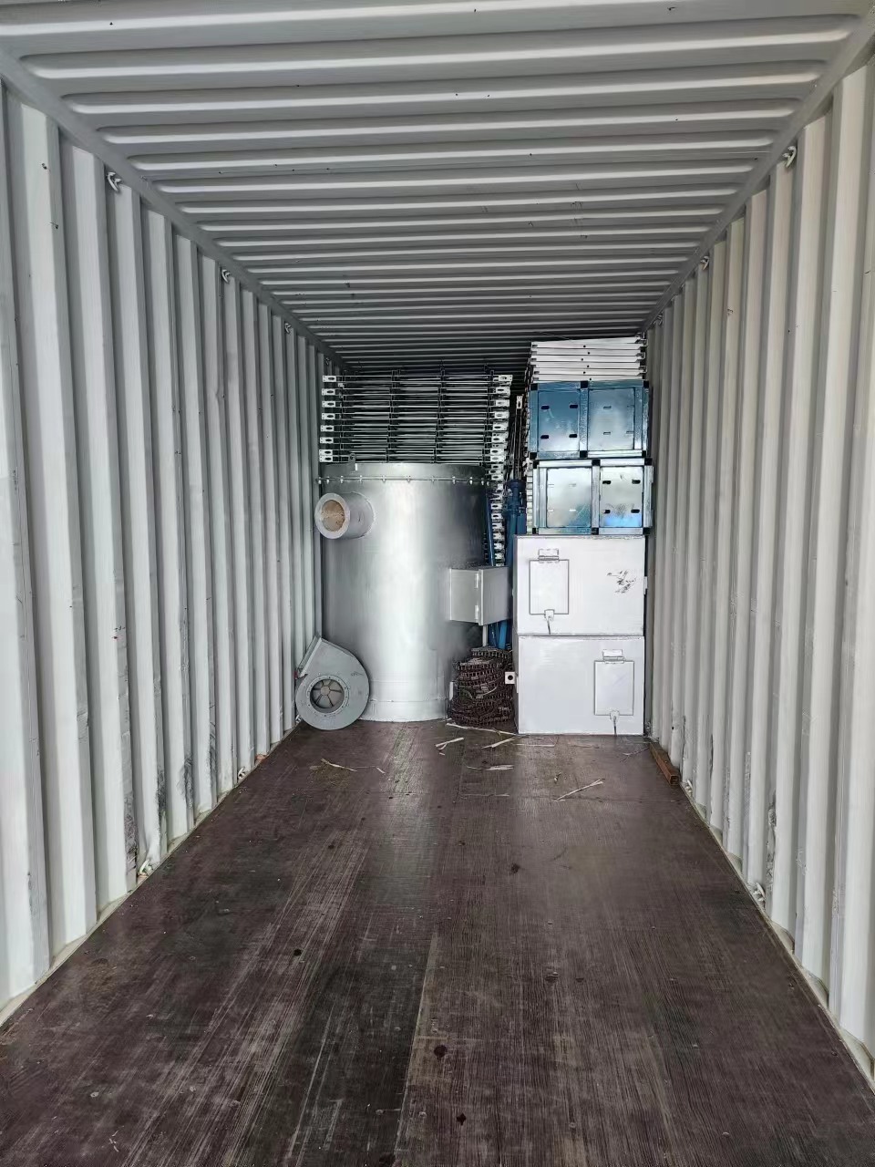 container loading.jpg